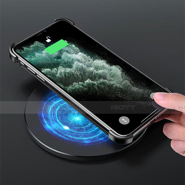 Apple iPhone 11 Pro Max用ケース 高級感 手触り良い アルミメタル 製の金属製 バンパー カバー F01 アップル 