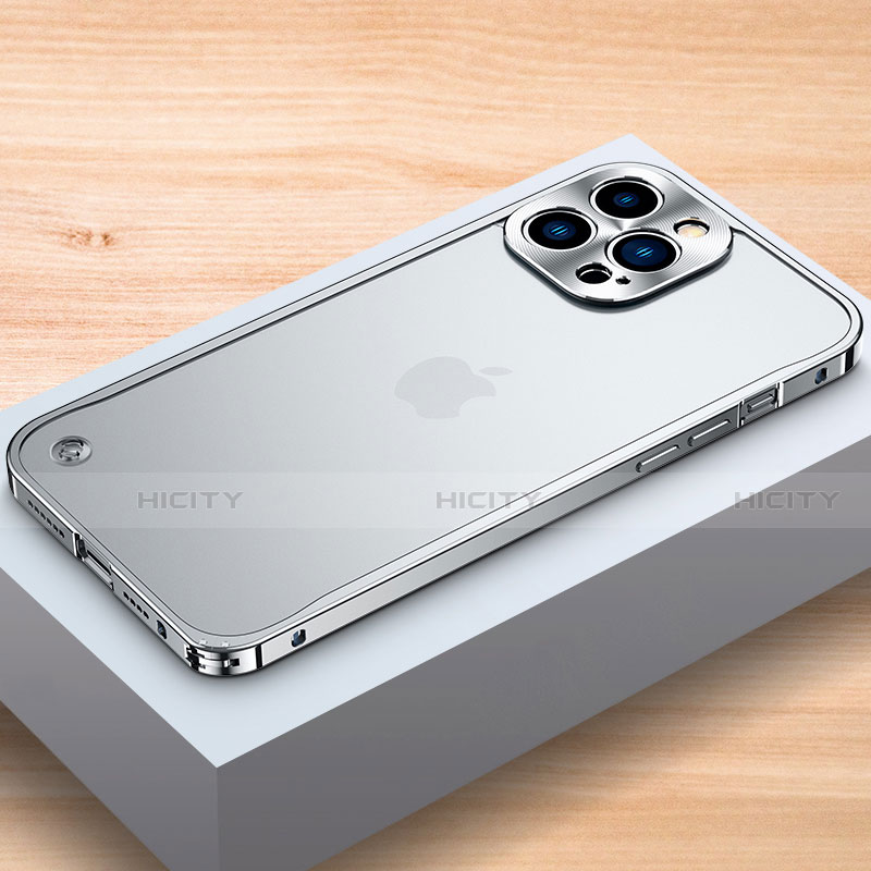 Apple iPhone 13 Pro用ケース 高級感 手触り良い アルミメタル 製の金属製 バンパー カバー A04 アップル シルバー