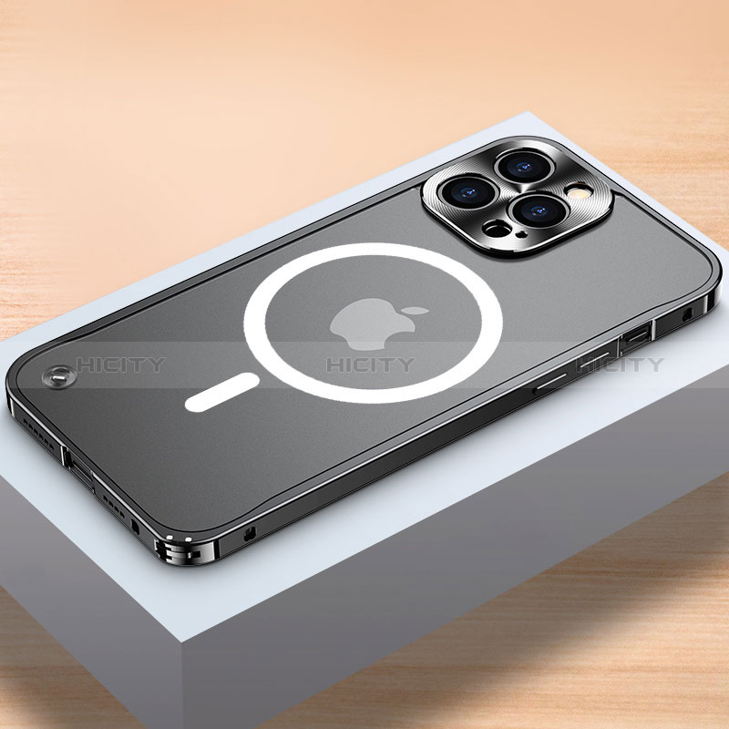 Apple iPhone 13 Pro用ケース 高級感 手触り良い メタル兼プラスチック バンパー Mag-Safe 磁気 Magnetic QC1 アップル 