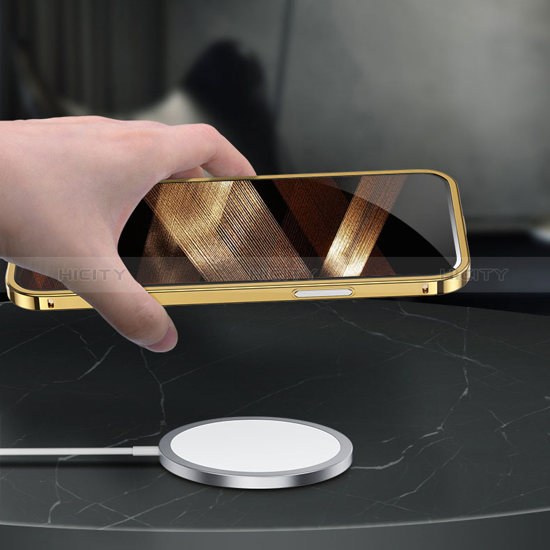 Apple iPhone 15用ケース 高級感 手触り良い アルミメタル 製の金属製 バンパー カバー A02 アップル 