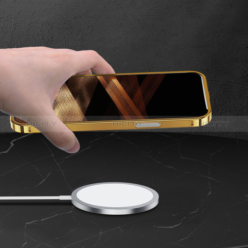 Apple iPhone 15用ケース 高級感 手触り良い アルミメタル 製の金属製 バンパー カバー A03 アップル 