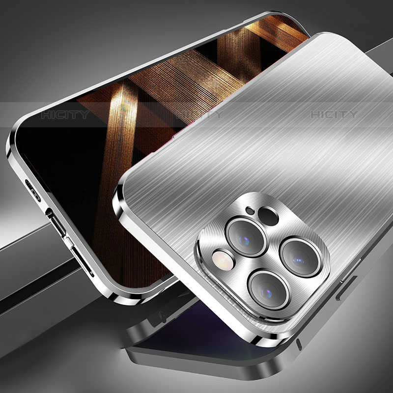 Apple iPhone 15 Pro用ケース 高級感 手触り良い アルミメタル 製の金属製 カバー M06 アップル