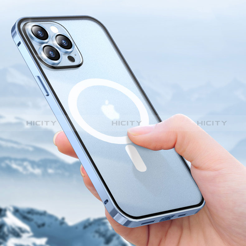 Apple iPhone 15 Pro用ケース 高級感 手触り良い メタル兼プラスチック バンパー Mag-Safe 磁気 Magnetic LF1 アップル