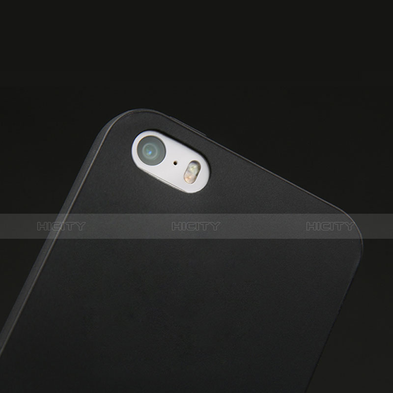 Apple iPhone 5用シリコンケース ソフトタッチラバー アップル ブラック