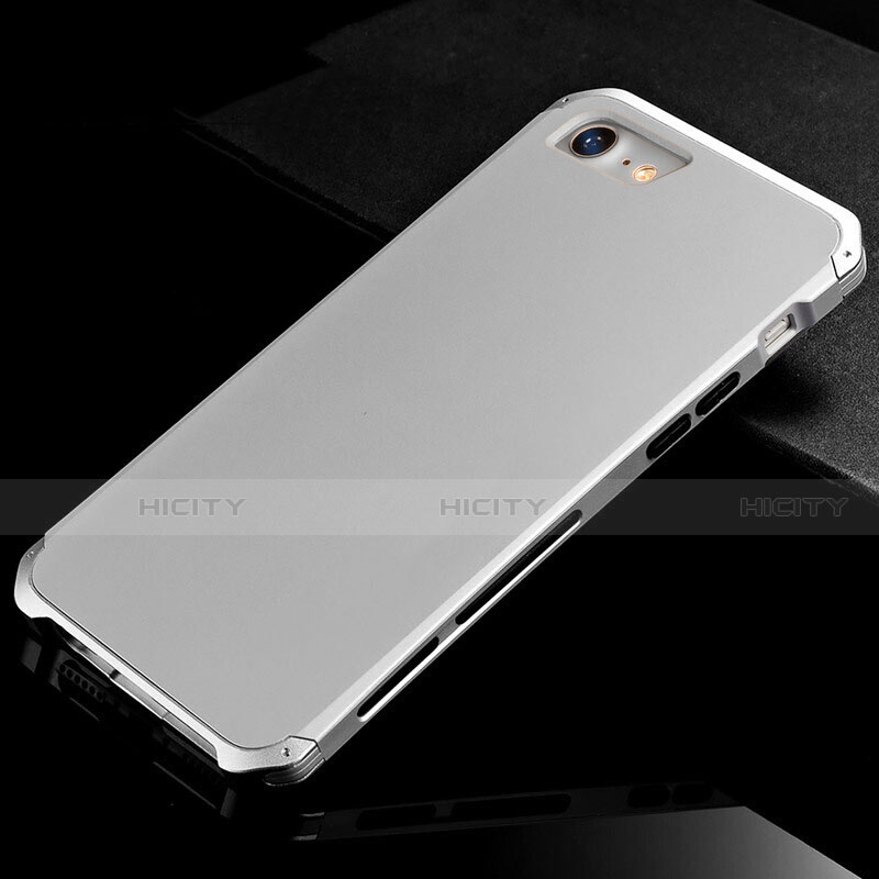 Apple iPhone 7用ケース 高級感 手触り良い アルミメタル 製の金属製 カバー アップル 